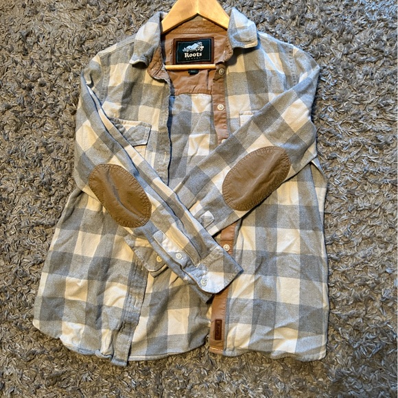 ROOTS flannel - Picture 3 of 4